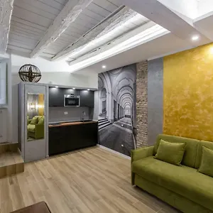 Giulia Apartment